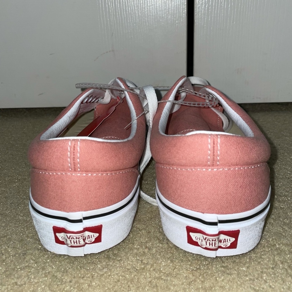 Vans - Picture 4 of 4